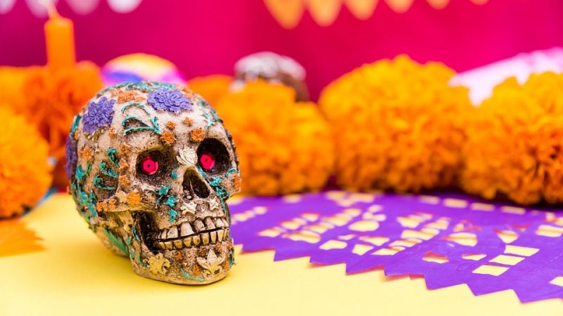 Día de Muertos: Nuestra inconfundible tradición. Por: Issa Alvarado